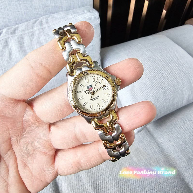 👑ผ่อน0%👑 นาฬิกาข้อมือ T✩G HE✩ER  ✅สินค้า มือสอง Boy Size wg1221-k0