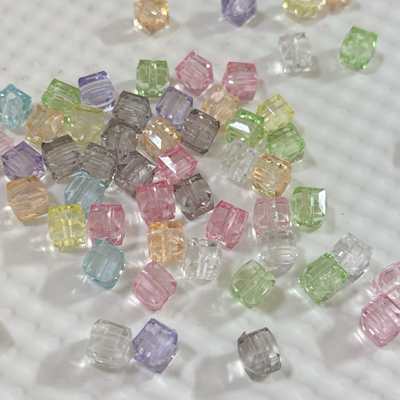 ลูกปัดทรงสี่เหลี่ยม  A094 ลูกปัดทรงลูกเต๋า ลูกปัดตกแต่งdiy