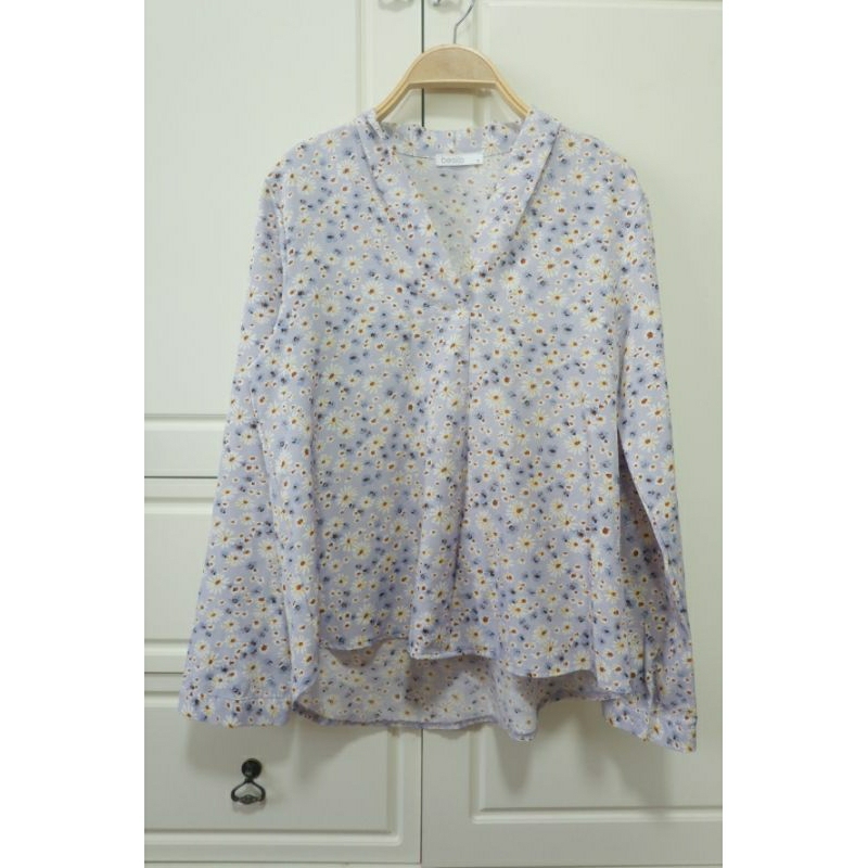 🌼เสื้อแขนยาว ลายดอกไม้ แบรนด์"BASICO"🌼(มือ2 ถ่ายจากสินค้าจริง) ไซส์ S