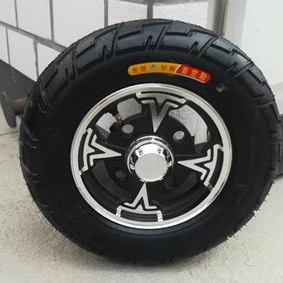 ยางในสูญญากาศรถไฟฟ้า 3.00-8 สำหรับสามล้อ 300-8 ยางนอกคุณภาพสูง