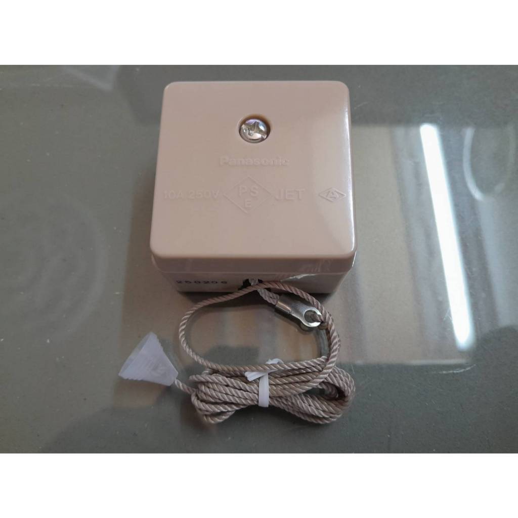 PANASONIC สวิทซ์ สวิทซ์กระตุก 10A มีมอก. WS 3202K-8 1 ตัว ใช้เป็นอุปกรณ์เปิด-ปิดไฟ ติดตั้งด้วยสายไฟช