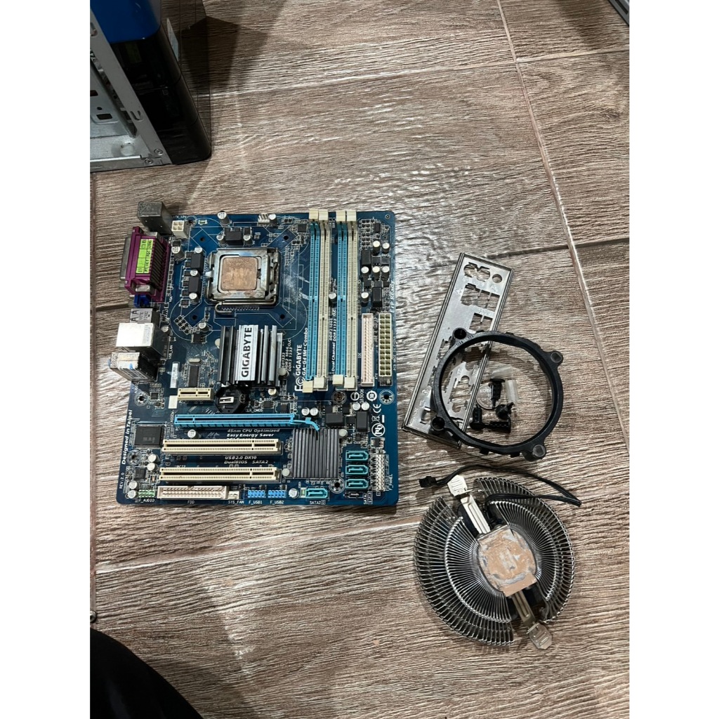 เมนบรอดGIGABYTE GA-G41M-Combo CPU  CORE 2 DUO