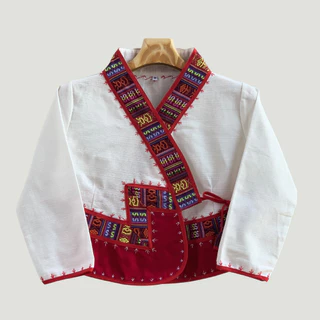 เสื้อเจ้านางไทลื้อ แต่งลายผ้าทอลายล้านนา ใส่ทำบุญ ใส่ทำงาน ใส่งานมงคล งานไหนๆก็ดูสวยตามแบบชาวเหนือ ดูโดดเด่นจ้าว