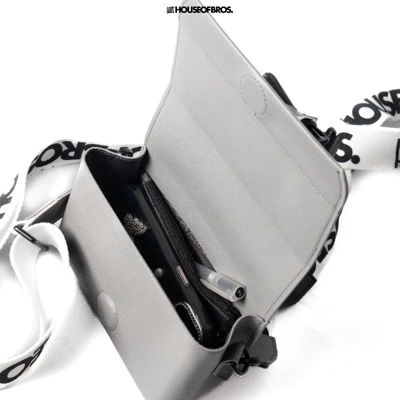 แถมฟรี 3 อย่าง (ส่งฟรี) กระเป๋าสะพายข้าง แบรนด์Hobs(100% Genunie) รุ่น FYNN ขนาด7 นิ้ว หนังPU กันน้ำ