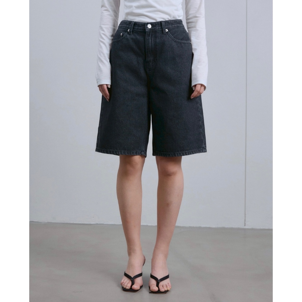 AIMER - Bermuda Denim Shorts กางเกงยีนส์ ขาสั้น