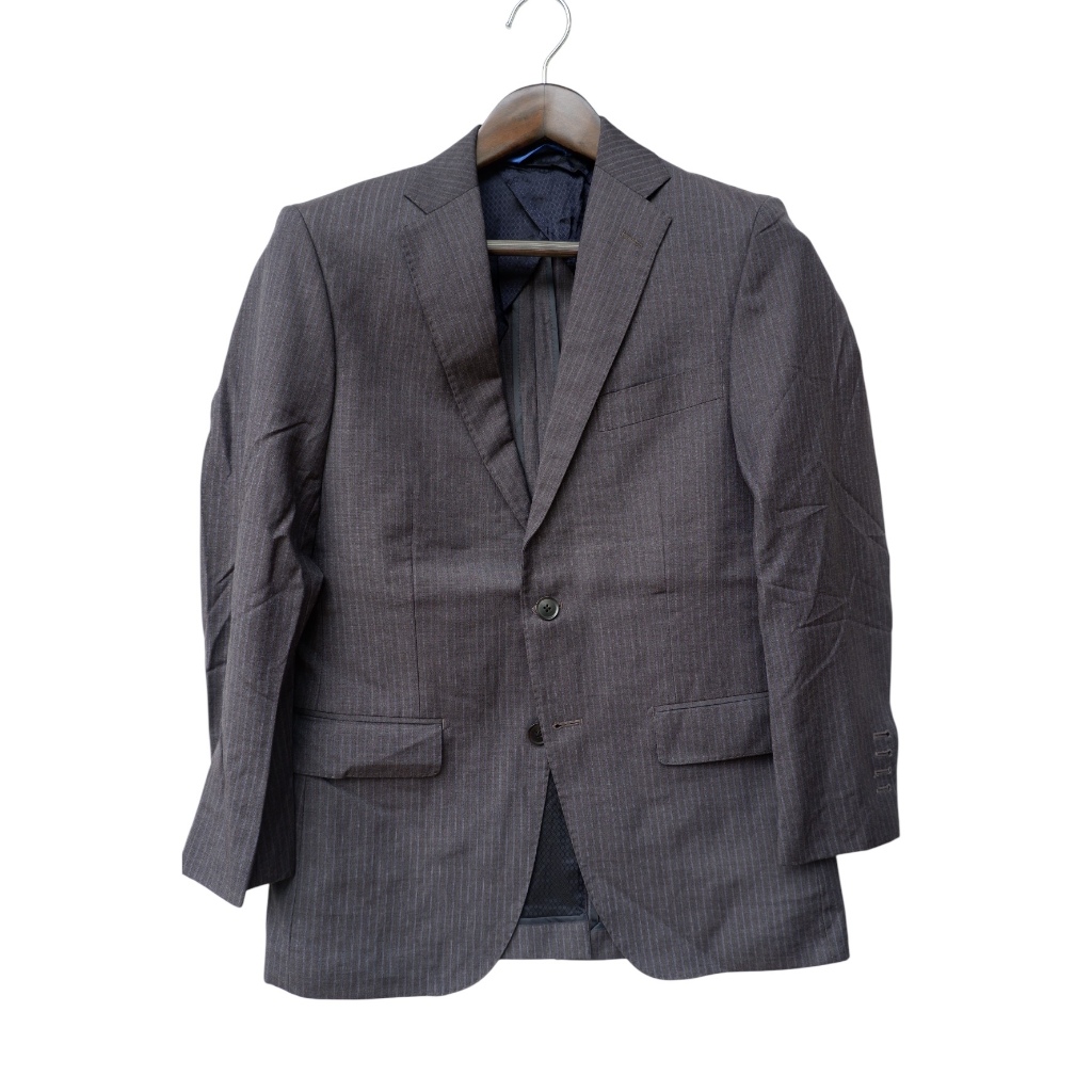 สูท Zegna อก38 ผ้าWool สีเทาอ่อน Japan Half Canvas Real Buttonhole สูทผู้ชาย สูทผู้หญิง สูทแบรนด์เนม