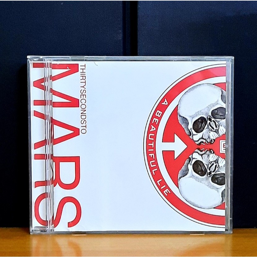 CD ซีดีเพลงสากล / Thirty Seconds to Mars / A Beautiful lie                                         -