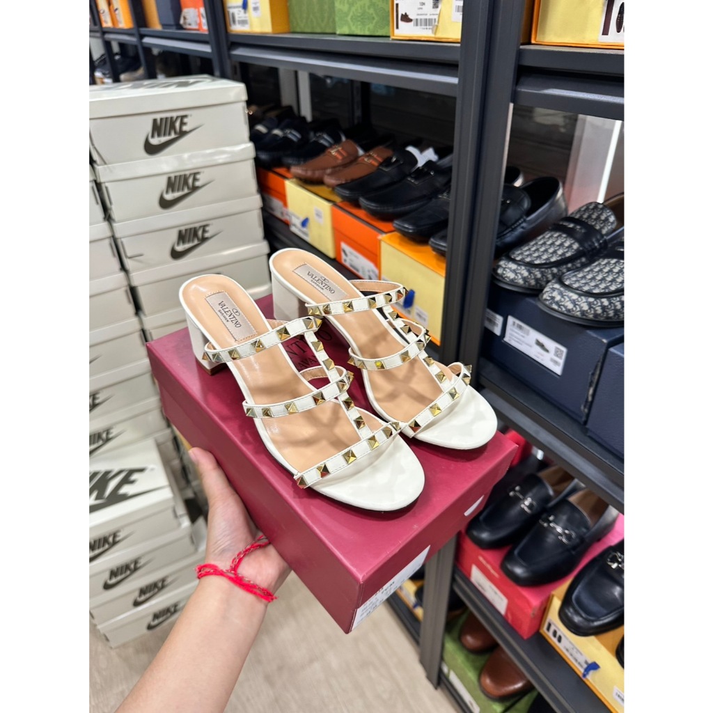 รองเท้ามีส้นผู้หญิง Valentino เกรด Hi end มีไซส์ 36-41