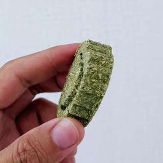 คุกกี้กระต่าย แบบหนา 4*1.5cm คุกกี้ทิมโมธี สำหรับสัตว์ฟันแทะ กลิ่นหญ้า หอมอร่อย