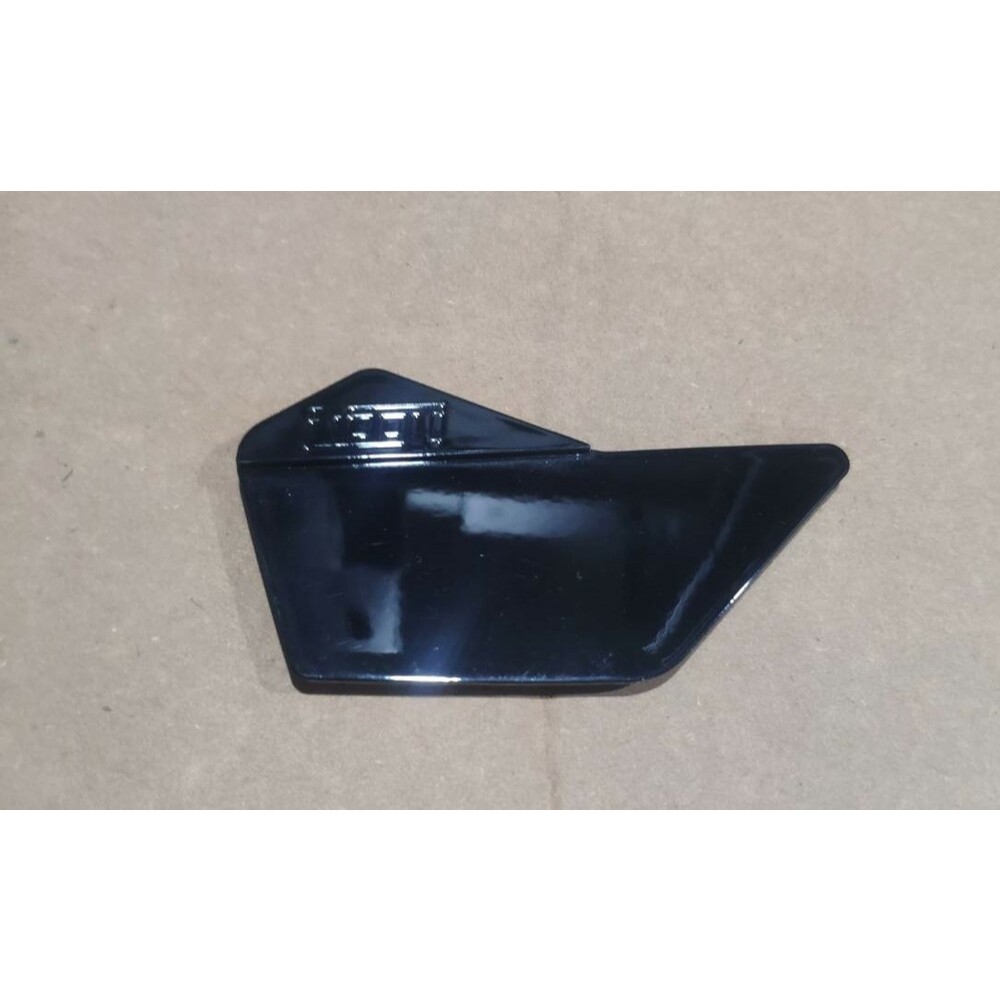 ฝาปิดล็อคชิลด์ HJC รุ่น i100 ราคา 300 บาท / 1 ข้าง