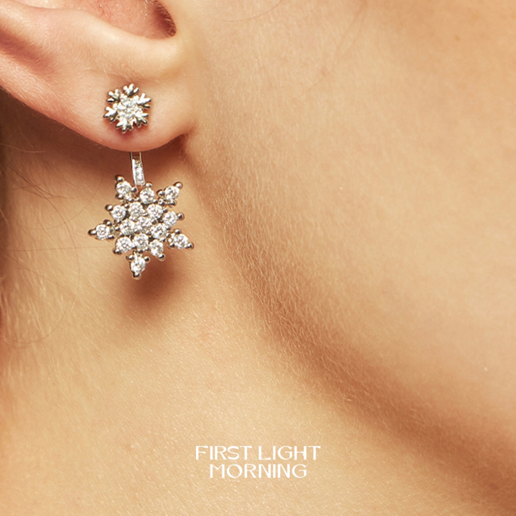 First Light Morning :  Double Snowflake Earrings  คริสตัลเล่น Layer