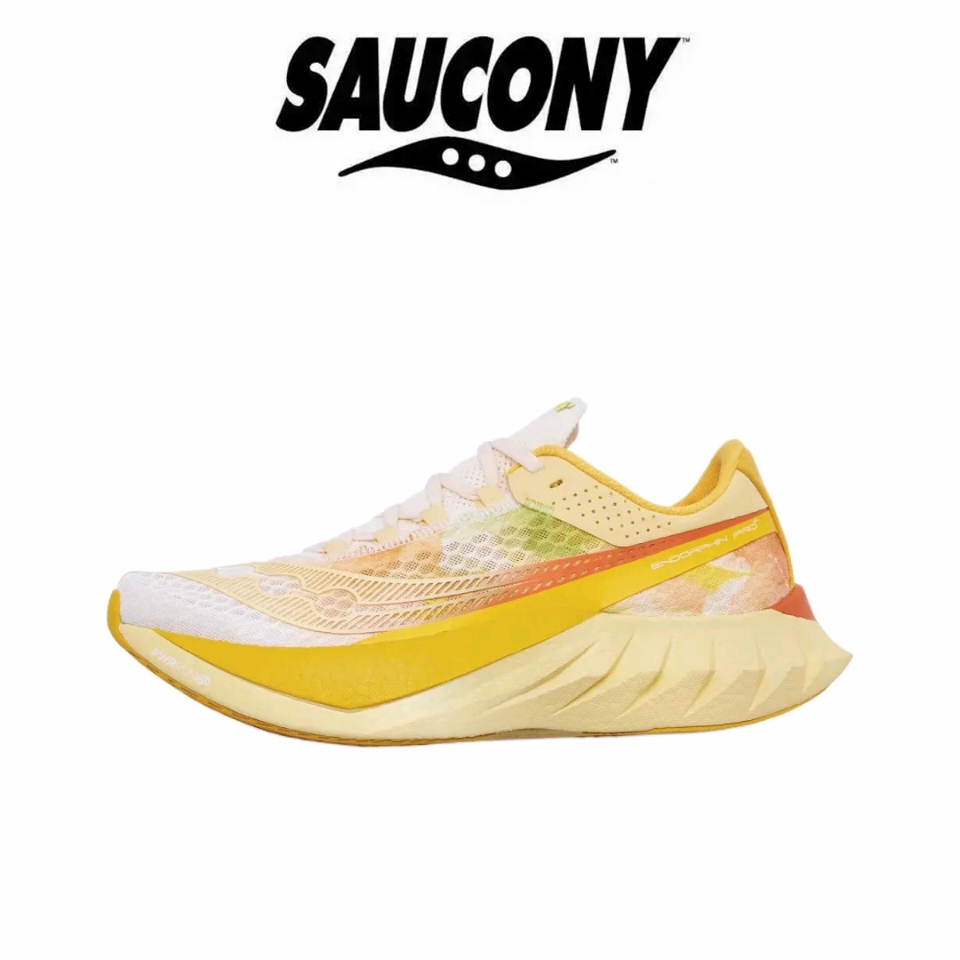 Saucony Endorphin Pro 4 beige รองเท้าผ้าใบ（ของแท้ 100 %）