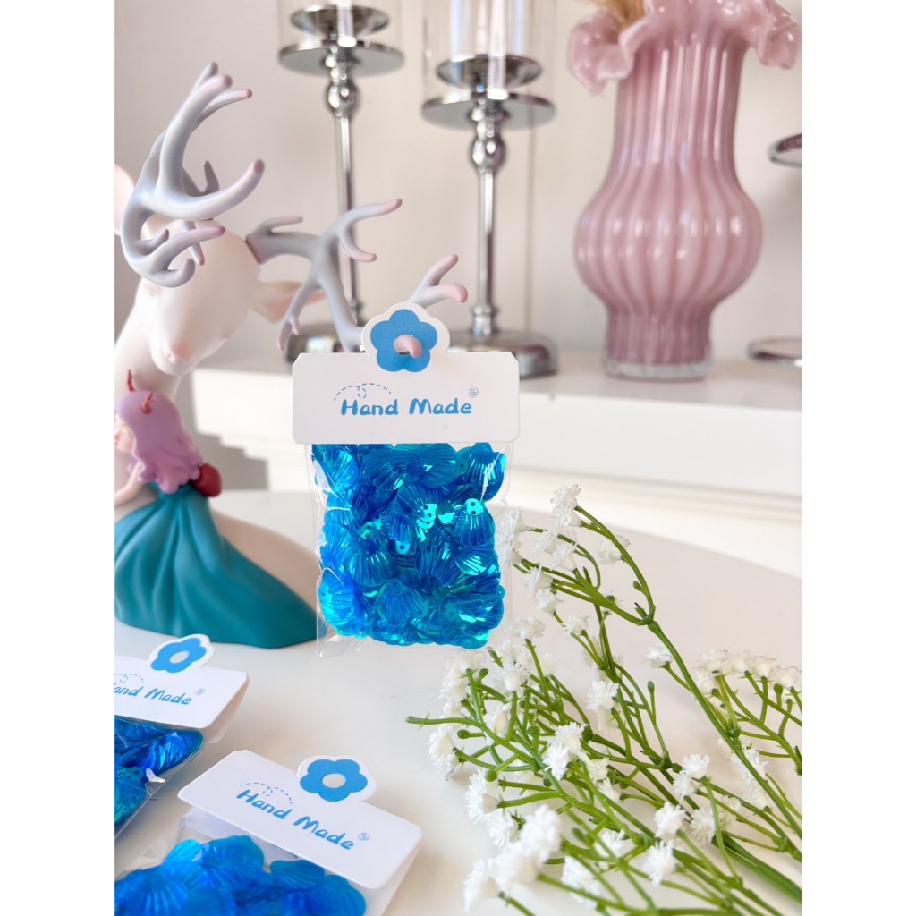 ไข่มุกติดหน้า  ฟรีกาว ✨ กลิตเตอร์แต่งหน้า ผีเสื้อติดหน้า โบว์ติดหน้า ดอกไม้ติดหน้า กากเพชรติดหน้าพร้อมส่งไม่ต้องรอ - รูปที่ 7