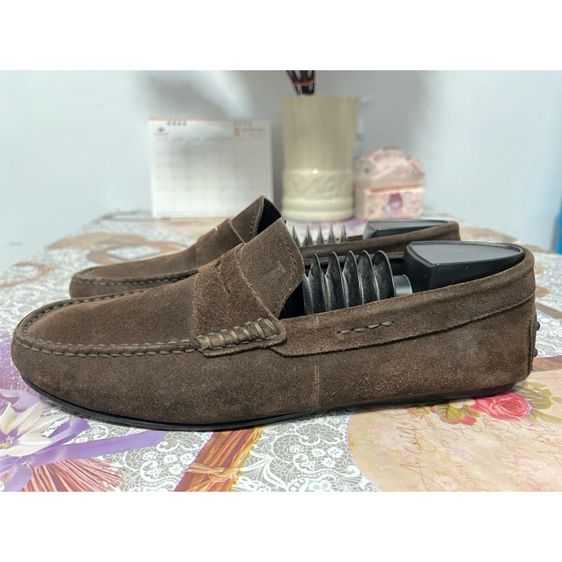 💥รองเท้าแบรนด์เนมโคตรถูก💥 TOD’s มือ2✅ของแท้💯size41-42/26-26.5cm.👇🏼อ่านรายละเอียดด้านล่างก่อนสั่งซื้อ