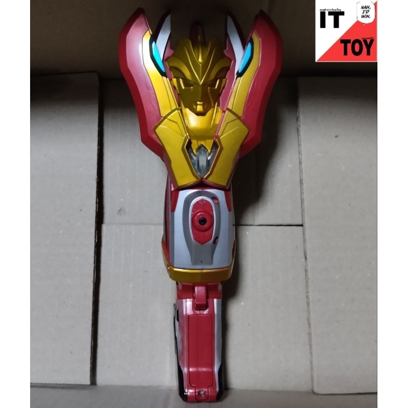 Dx Victory Lancer ที่แปลงร่างอุลตร้าแมนวิคตอรี่