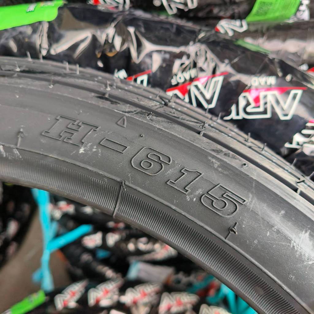 ยางนอก มอเตอร์ไซค์ ยี่ห้อ Arisun ขนาด 2.25-17 ลายตรง H615 แบบใช้ยางใน สินค้าผลิตในไทย ส่งสินค้าทุกวัน ราคา ถูกที่สุด ดีลบีเคเค แกลเลอรีภาพที่ 4