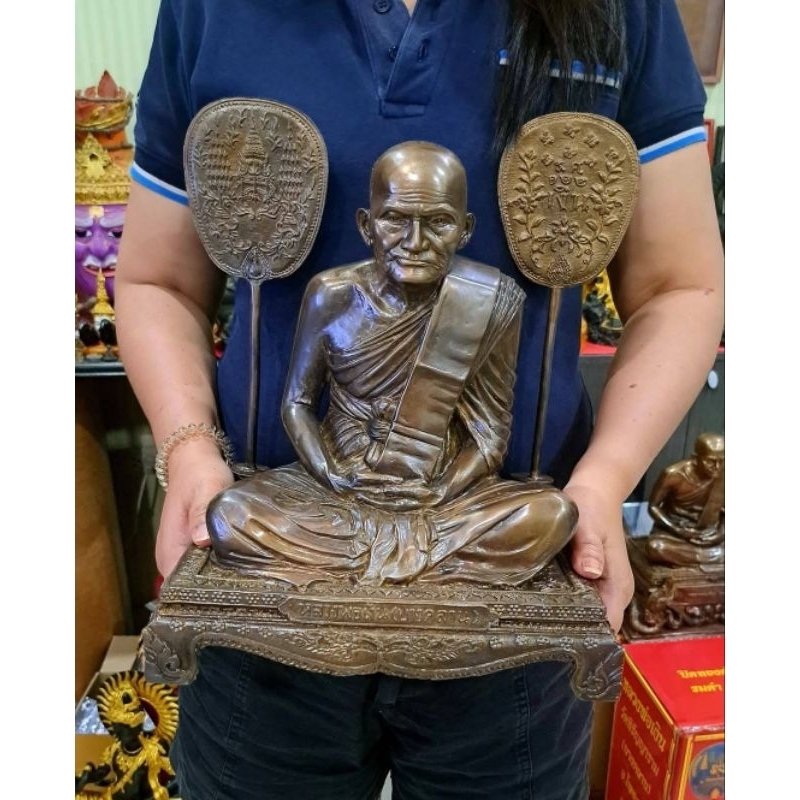 เปิดพระบูชาหลวงพ่อเงิน 9นิ้ว วัดหิรัญญาราม (วัดบางคลาน) ปี45 #มีกล่องเดิมๆ พระเก็บดี
9,500฿