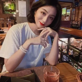 สร้อยข้อมือมุกแฟชั่นหรูหราเวอร์ชั่นเกาหลี 8 มม.เครื่องประดับระดับไฮเอนด์ชุด