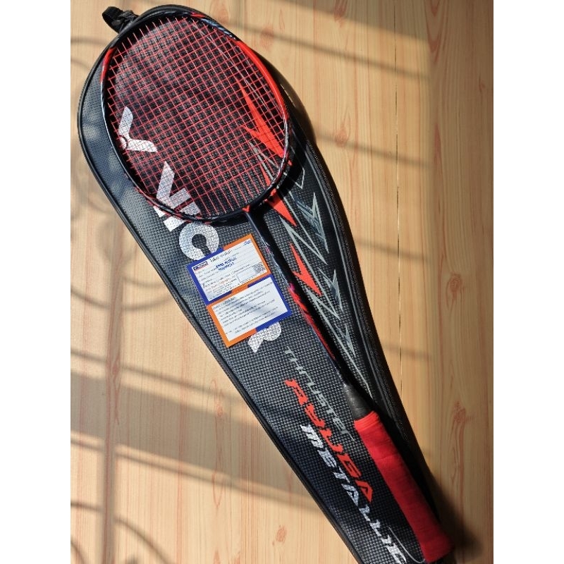 มือ 2 victor ryuga metallic 4u มีรอยสีร้าว