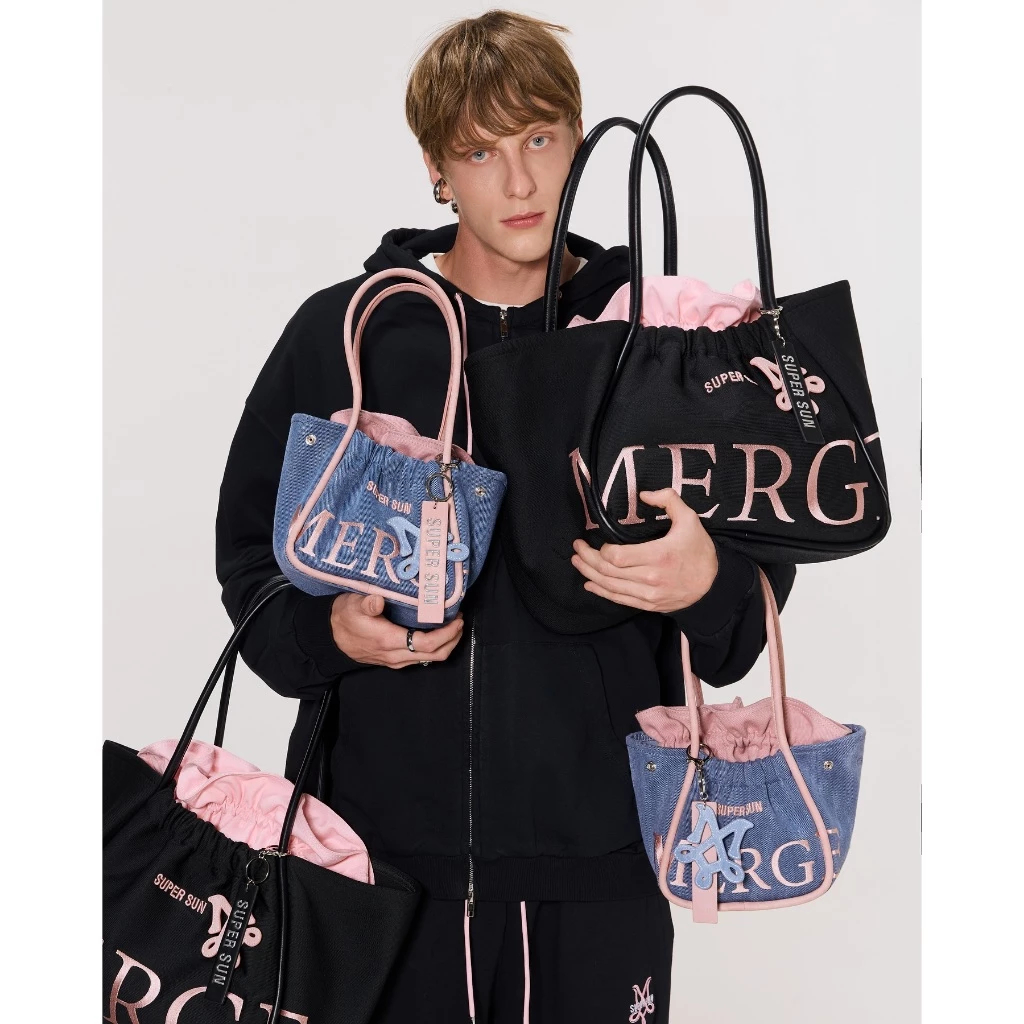 [💖อังคารใช้โค้ด 20-25% ได้💖] กระเป๋า Merge A Day Bag (ของแท้100% หลักฐานสั่งซื้อจาก Merge ครบ)