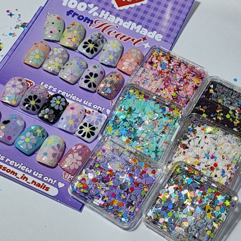 Flower Glitter! กลิ๊ตเตอร์รูปหยดน้ำ**สำหรับทำดอกไม้ มาใหม่ล่าสุด!! สำหรับติดเล็บ งานคมละเอียดมาก บรรจุตลับเหลี่ยม