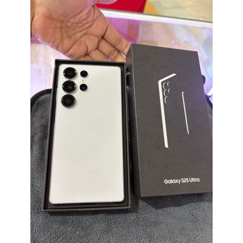 SAMSUNG S25 ultra 5G_12/256GB TITANIUMWHITESILVER สภาพสวยไร้รอย ครบกล่อง ประกัน 1 ปี 27000 บาท