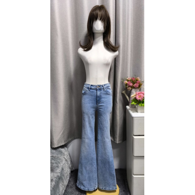 กางเกงยีนส์เอวสูงขาม้า แบรนด์ only