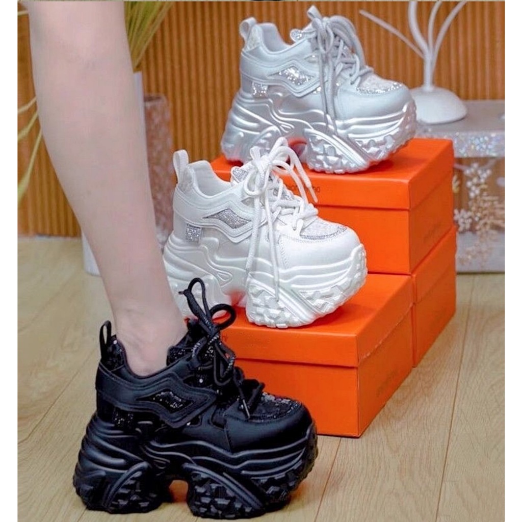 New!! MARIAN{รุ่นใหม่มาแรง ส้นหนาถึง9cm} รองเท้าผ้าใบผู้หญิง แฟชั่นใส่สบาย ทรงงามมาก ดีไซน์โดดเด่น NO.A0506