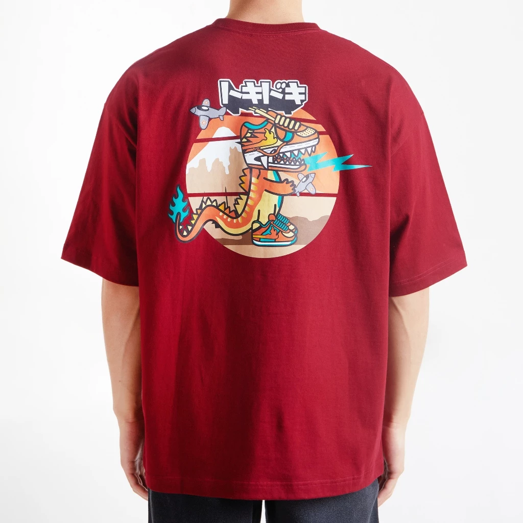 TOKIDOKI เสื้อยืดใส่ได้ทั้งชายและหญิง FLAMING KAIJU S/S TEE 2025