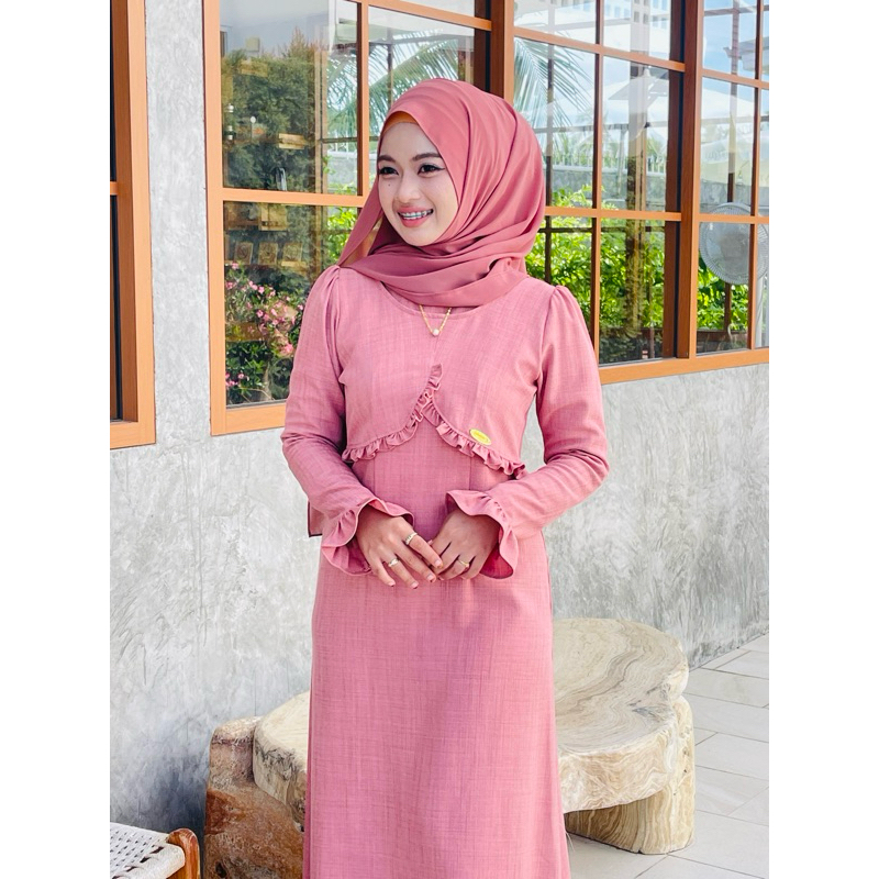 เดรสรุ่นมิลิน แขนระบาย ติดป๊ายแบรนด์