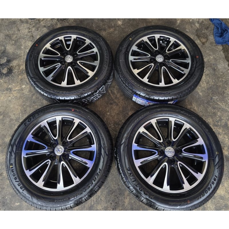 ล้อแม็ก Toyota แท้ขอบ 15 ใส่ล้อแม็ก Toyota แท้ขอบ 15 ใส่ Yaris Vios พร้อมยางใหม่ใช้ยาวๆ