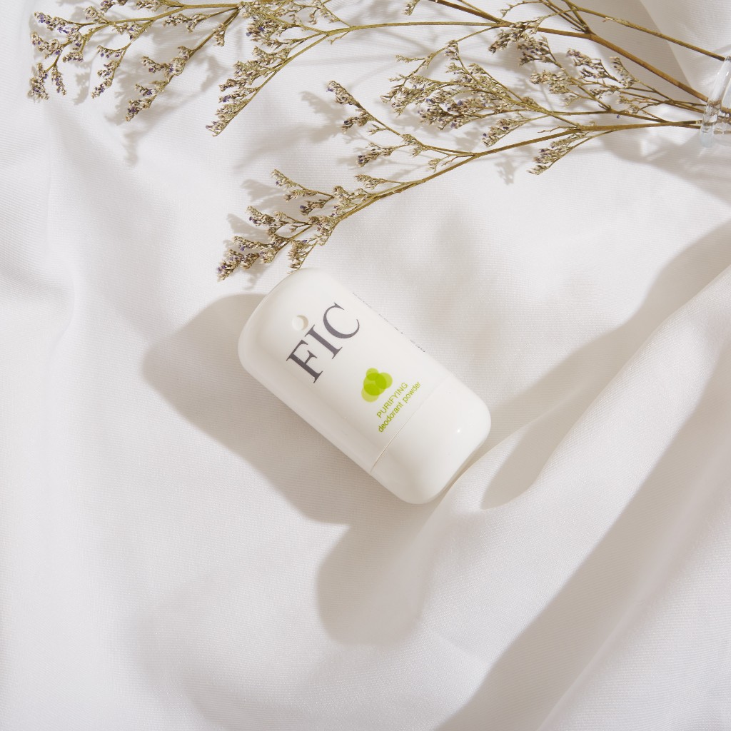 (1 pc.) FIC PURIFYING DEODORANT POWDER แป้งระงับกลิ่นกาย ใช้แทนโรลออนเหมาะกับทุกสภาพผิวใต้วงแขน (1ชิ้น)