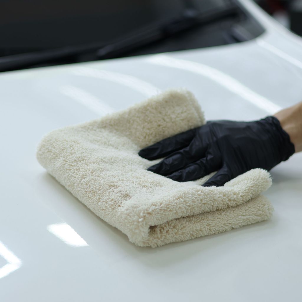 ผ้าสำหรับเช็ดคุ่กับน้ำยาเก็บฝุ่นโดยเฉพาะ (WIBWUB Margarita)