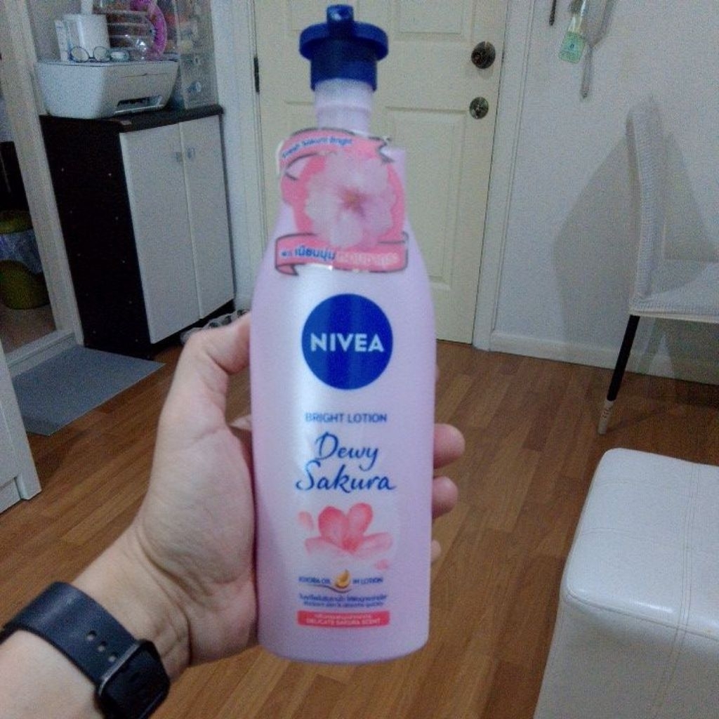 Nivea Bright Lotion  Dewy Sakura นีเวียโลชั่น