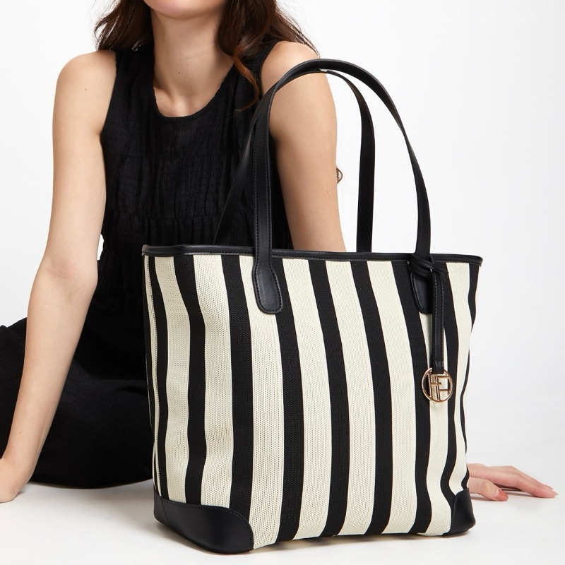 FOF - กระเป๋าโท้ทผู้หญิง Fabric Stripe