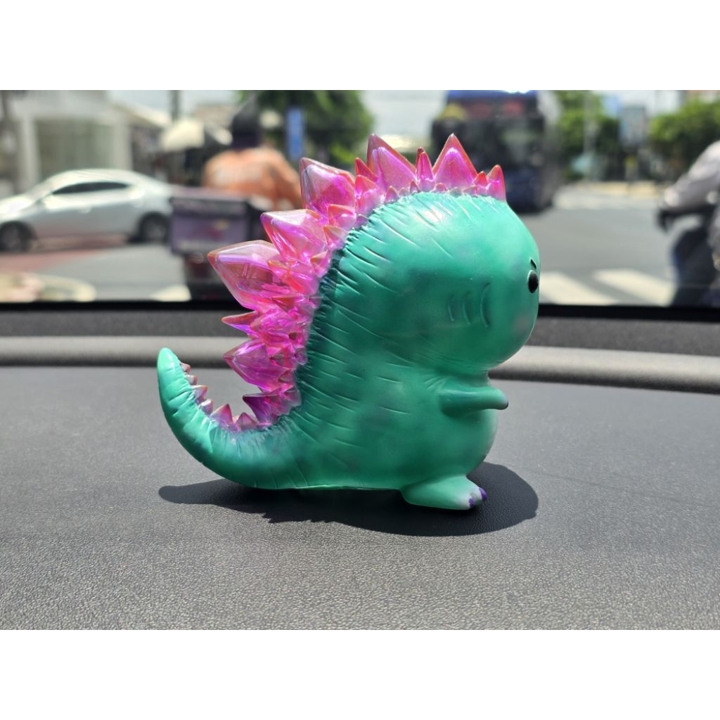 MERBY GO ROUND Worldwide Artist mohawk