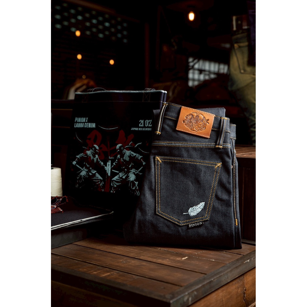 PINION X LANNA DENIM รุ่นนินจา ปักขาว 21Oz ยีนส์ผ้าดิบญี่ปุ่นริมแดงมีกระบอกเล็กกระบอกตรงสินค้าแบรนด์ไทยของแท้￼