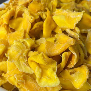 มะม่วงแก้วขมิ้น (500g.) มะม่วงคลุกพริกกุ้งกะปิแซบๆ แผ่นบางๆ ชิ้นเล็ก ไม่มีเสี้ยนไม่มีน้ำตาล อบใหม่ปีนี้ เปรี้ยวปากมากแม๊