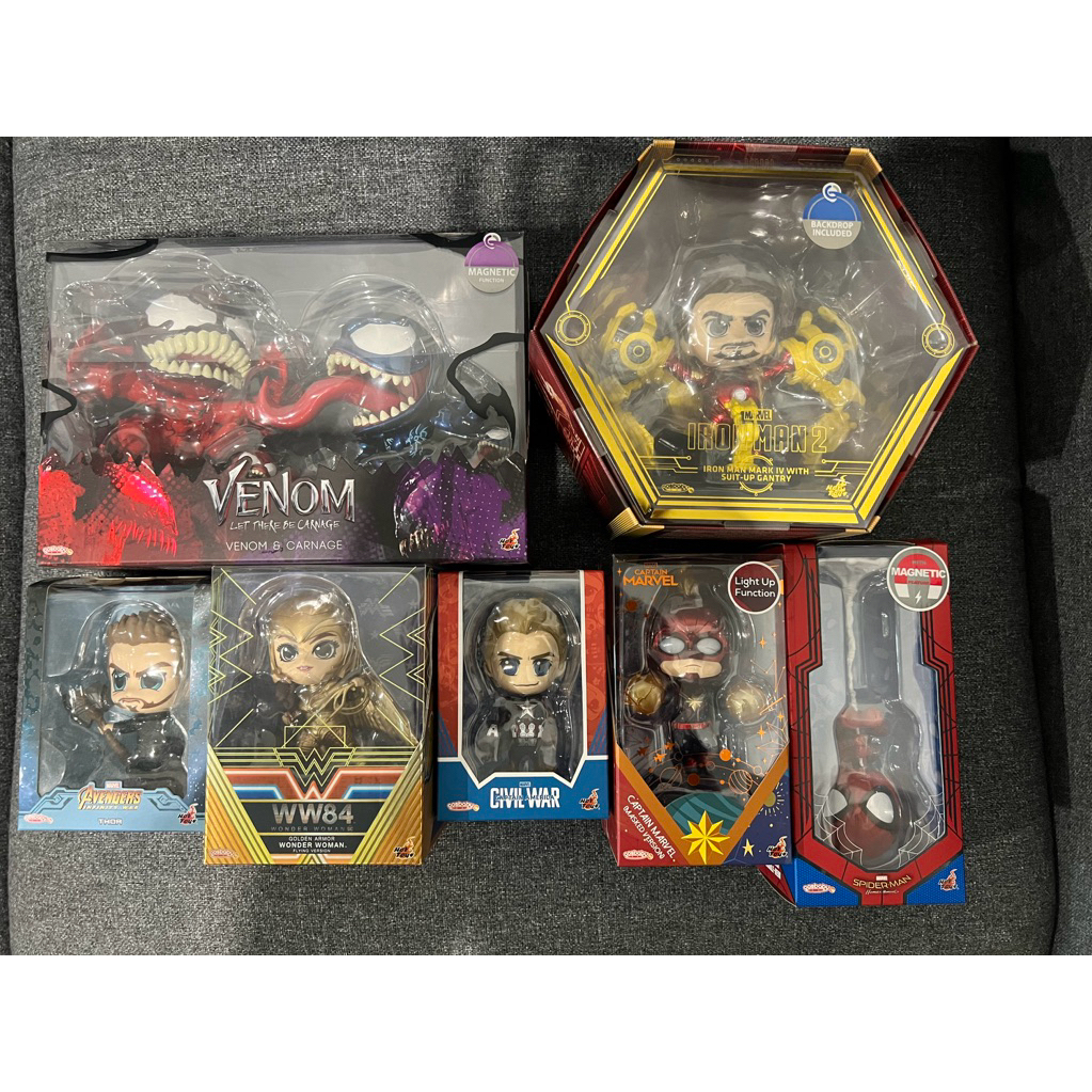 Hottoys Cosbaby Marvel Dc Avenger มือ1-2 มีเยอะกว่าในรูป ส่งรูปมาสอบถามได้ครับ
