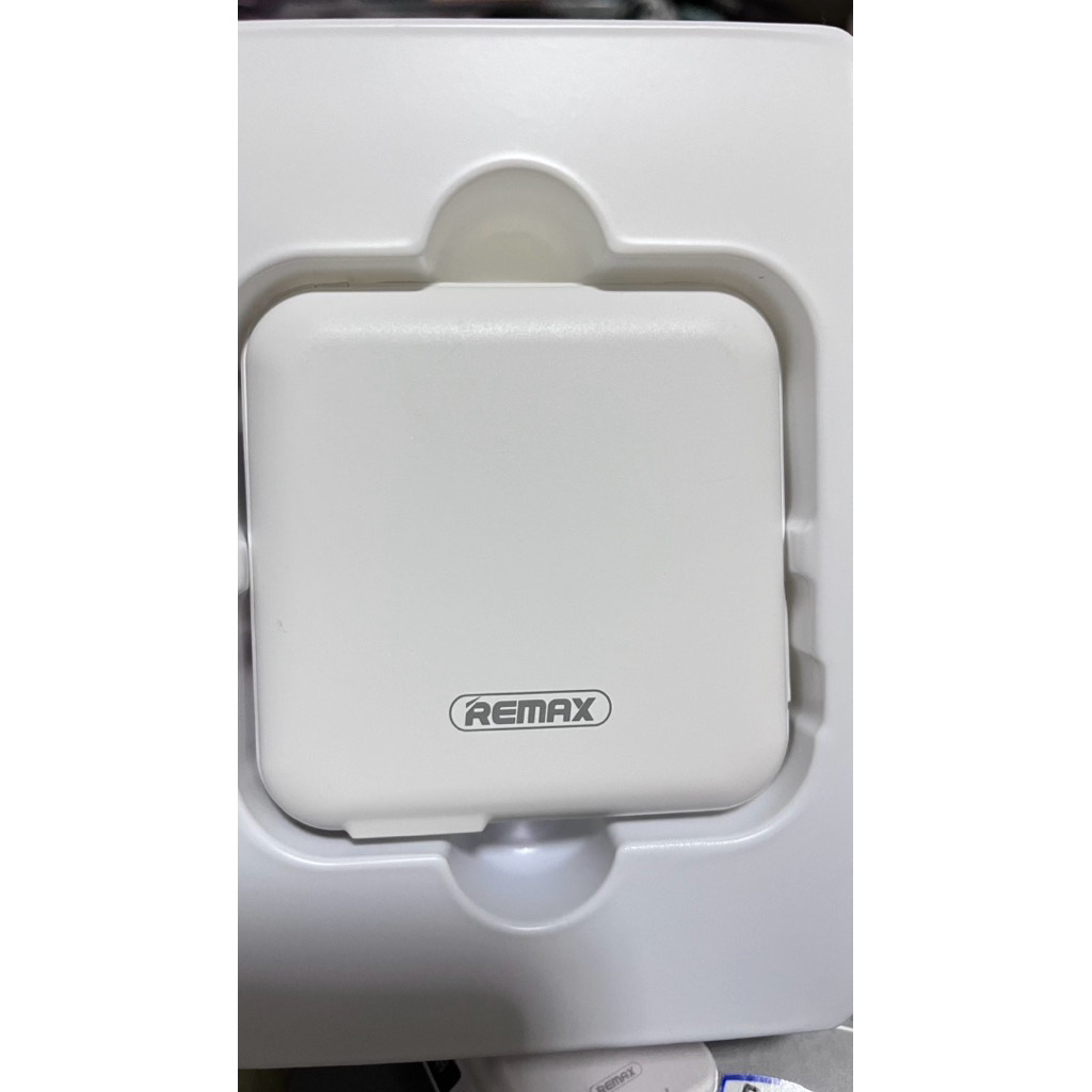 Remax Power Bank  ความจุ 15,000 mAh (W1501) - แบตสำรอง ชาร์จไว มีสายชาร์จและปลั๊กในตัว