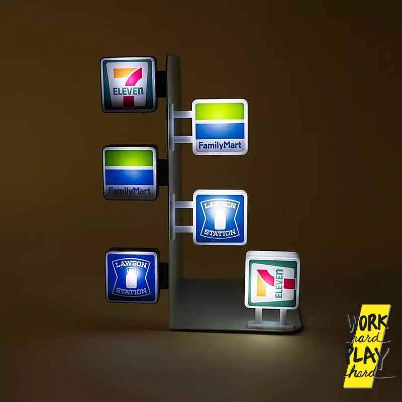 WHPH Shop แม่เหล็กติดตู้เย็น ป้าย 7-11 Family Mart มีไฟ ของตกแต่งร้านกาแฟ บาร์ ของขวัญปัจฉิม