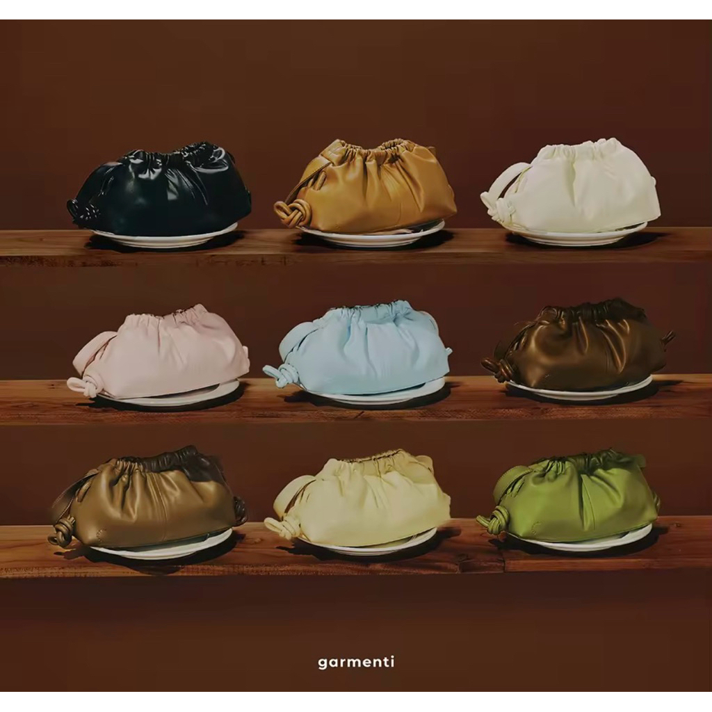 กระเป๋า Garmenti รุ่น Gyoza สี Pepper (black)