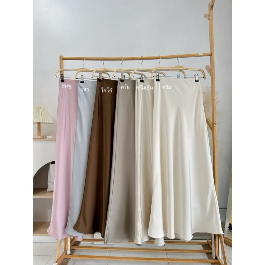 ส่งต่อ- Satin skirt สี ชมพู ร้าน collection bearr