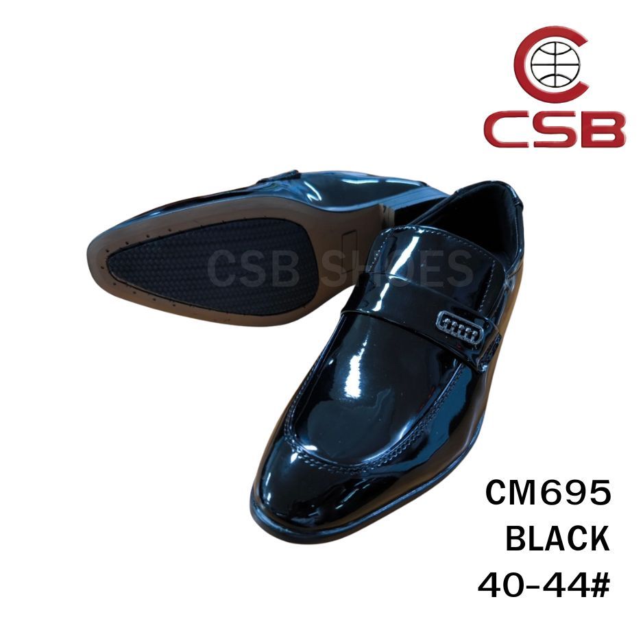 รองเท้าคัชชูผู้ชาย CSB รุ่น CM695 หนังเงาหุ้มส้นหน้ารองเท้าติดอะไหล่ ดูหรูหรา