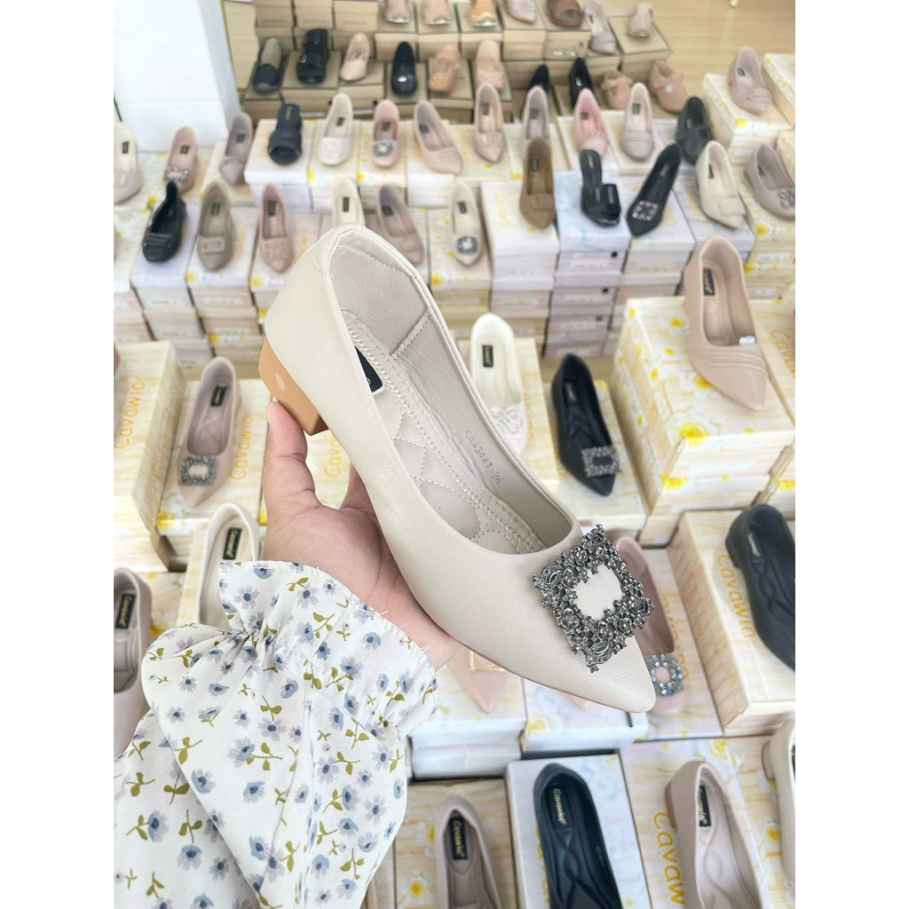 รองเท้า คัชชู cawavia สีดำหัวแหลม หน้าเพรช ใส่สบายสุด งานมีพร้อมส่งน่าาา