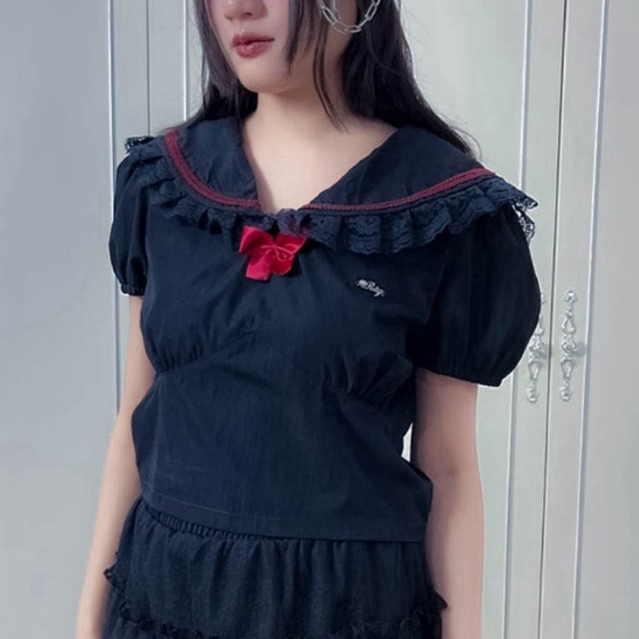 RAY Kana top (freesize)(black,white) ♡︎