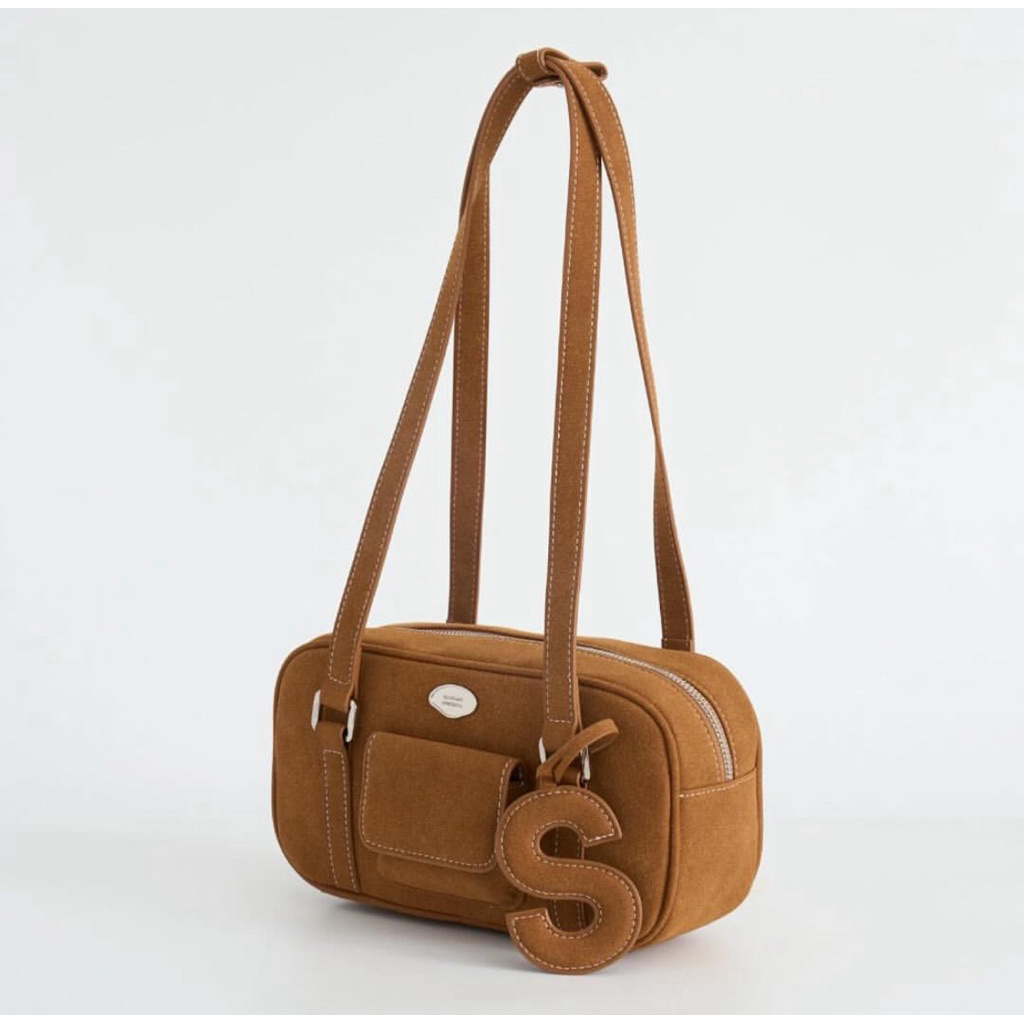 ส่งต่อ กระเป๋าสะพาย Ronnie bag 🍅