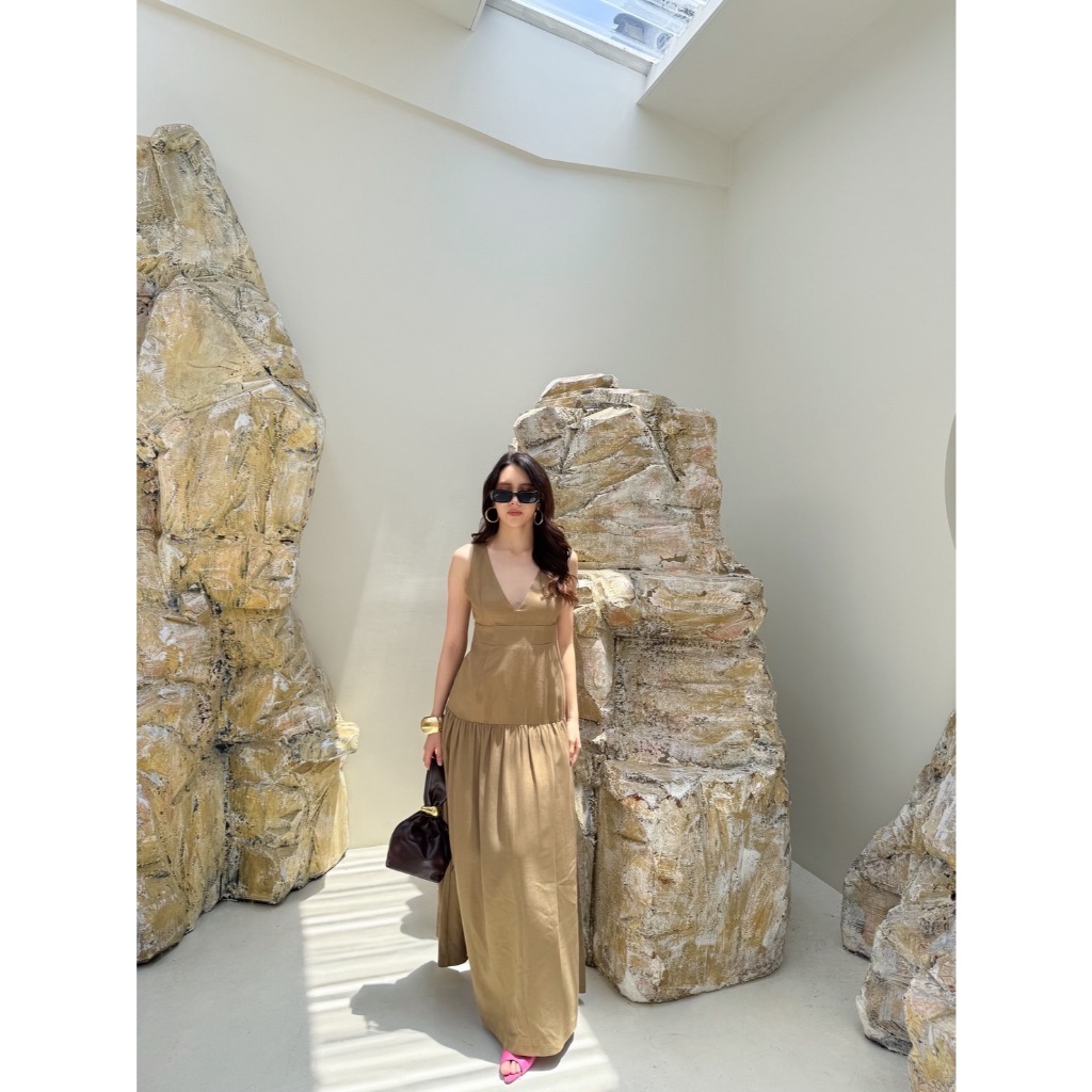 🔖ELF เดรสยาว คอวีหน้า-หลัง ใส่แล้วดูคอยาวผอม ช่วงกระโปรงจับจับรอบ เนื้อผ้านิ่ม ใส่สบาย มีซับใน - รูปที่ 6