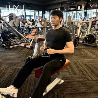 (พร้อมส่ง) GYMSHARK Element Baselayer T-Shirt Compression Fit ของแท้ 100%