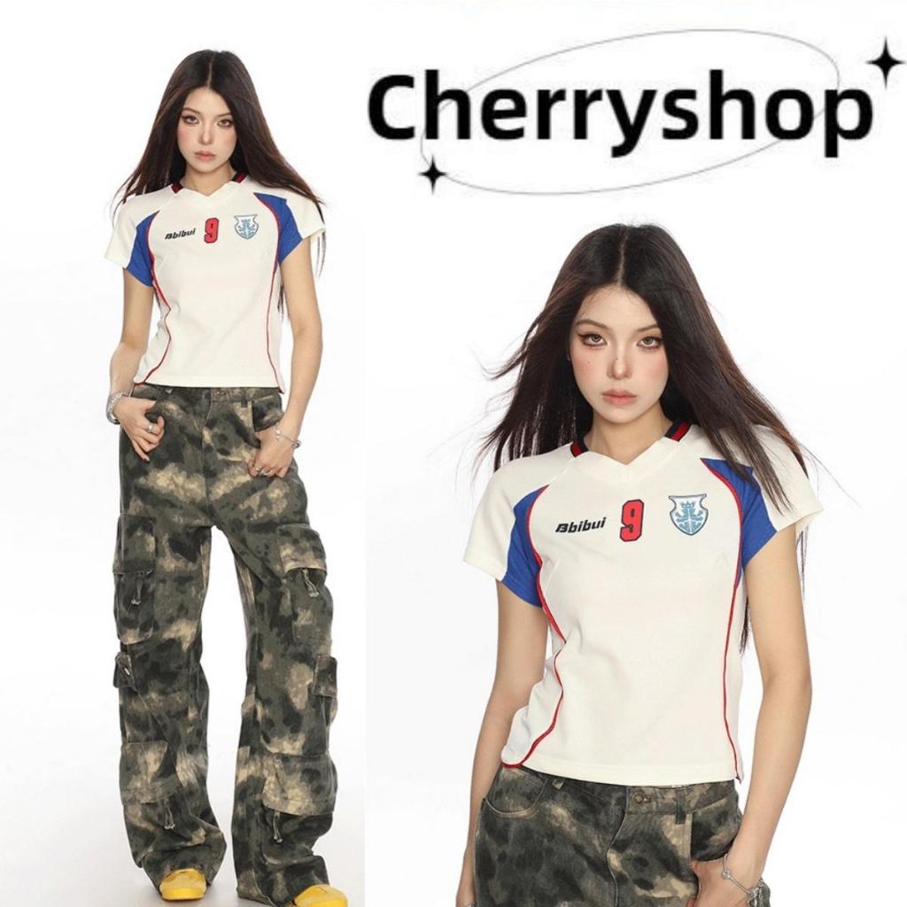 cherryshop พร้อมส่ง เสื้อยืดคอวีแขนสั้นสไตล์สาวฮอตสไตล์ย้อนยุคอเมริกันสำหรับผู้หญิง สไตล์สลิมฟิต ตัวพิมพ์อักษร แฟชั่น